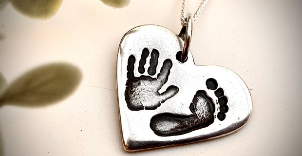 handprint necklace